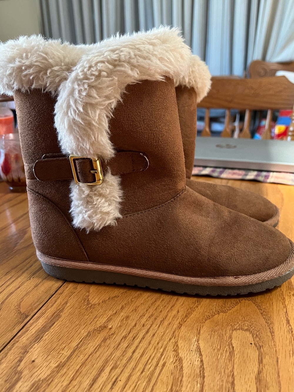 The Children’s Place Kids Brown Faux Suede Boots with Plush Cuff, GUC, Size 5